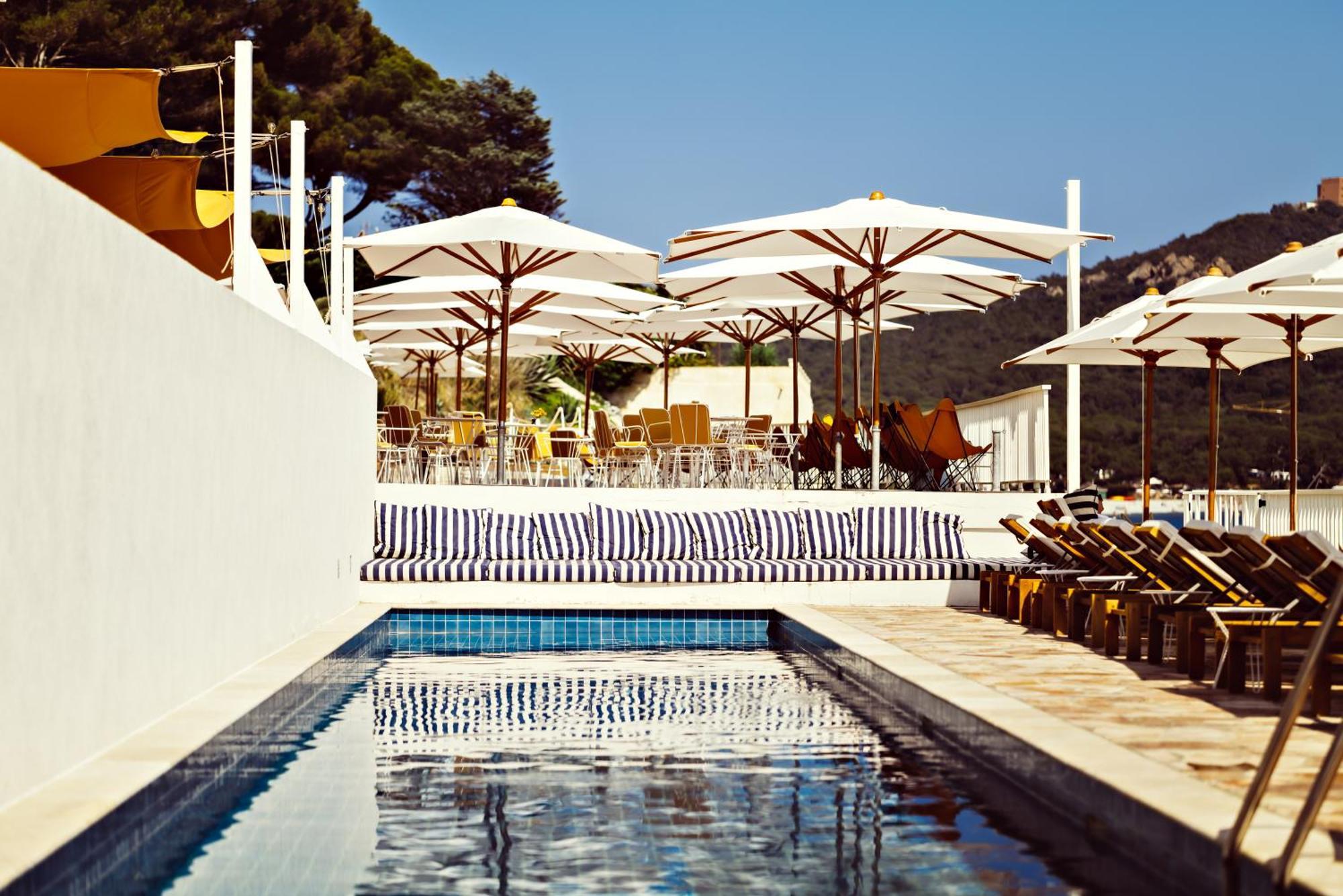 Saint-Raphaël Les Roches Rouges, A Beaumier Hotel מראה חיצוני תמונה